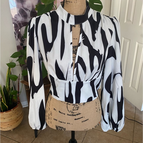 Print lantern sleeve crop blouse - Picture 3 of 6